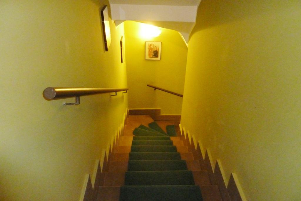 Hotel Sutrium Extérieur photo