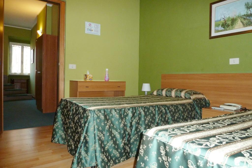 Hotel Sutrium Chambre photo