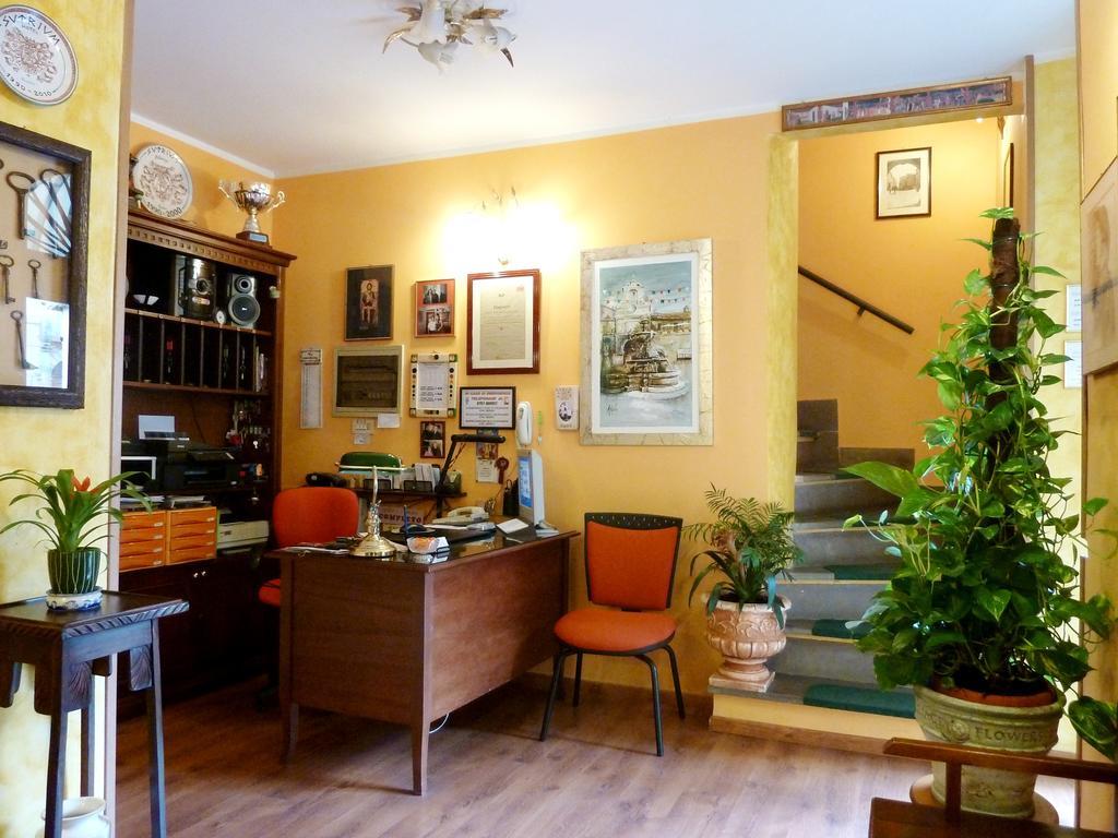 Hotel Sutrium Extérieur photo