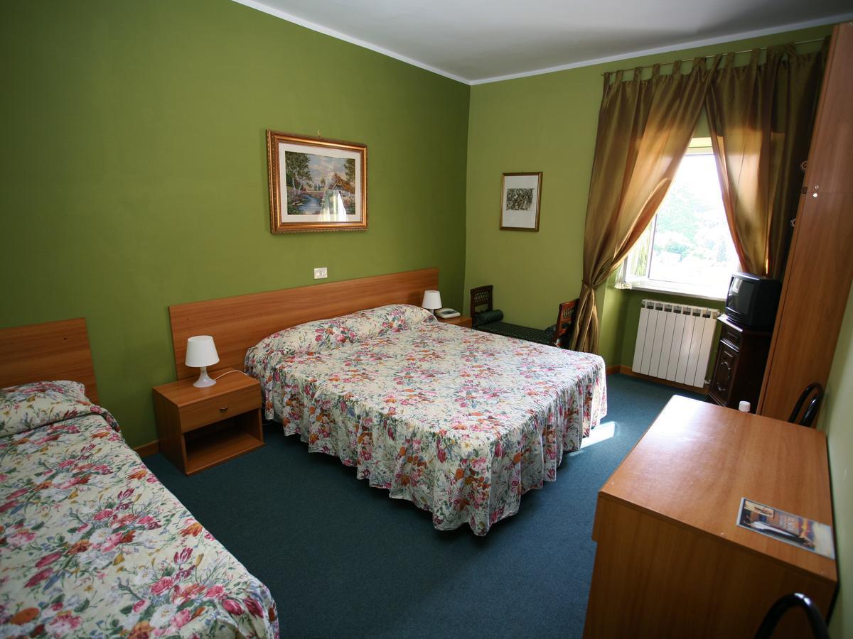 Hotel Sutrium Extérieur photo