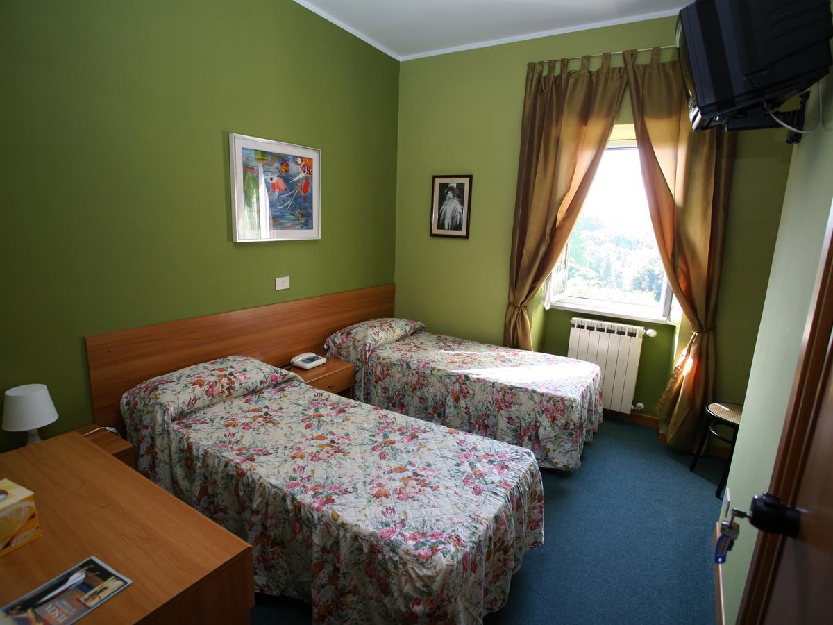 Hotel Sutrium Extérieur photo